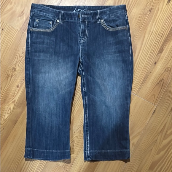 inc denim Pants - Classic Blue capris with Faded Wash